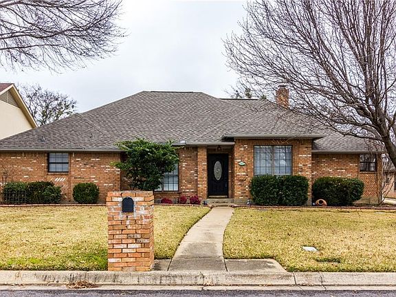 4th image of 1028 Kingston Dr