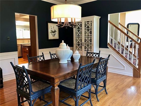 4th image of 2535 Forest Brook Dr