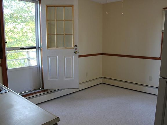 2nd image of 1063 West St #1