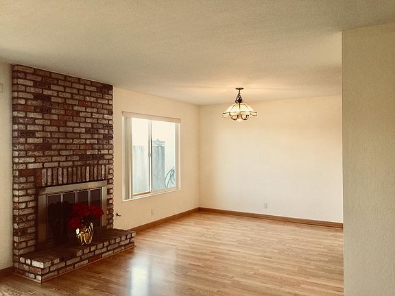 3rd image of 1129 Nimitz Ln