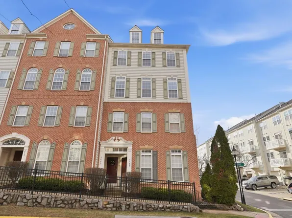 2483 Eastbourne Dr, Woodbridge, VA 22191