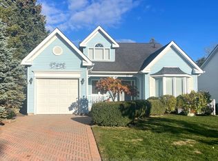 17 Country Club Dr, Loyalist, ON K0H1G0