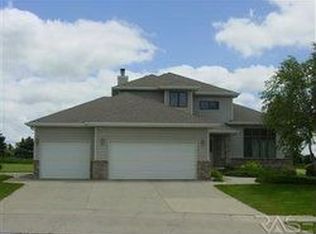 1108 Regency Dr, Madison, SD 57042