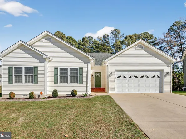 21470 Colleen Pl, Lexington Park, MD 20653