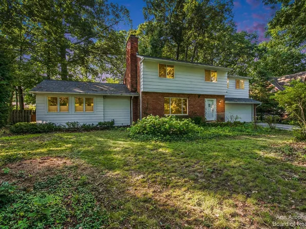 3123 Lakewood Dr, Ann Arbor, MI 48103