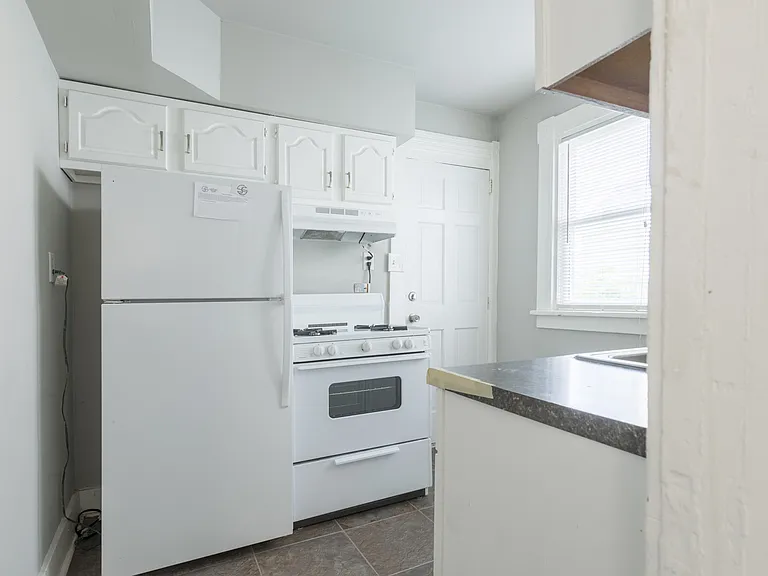 2226 Glenwood Ave — Photo 20