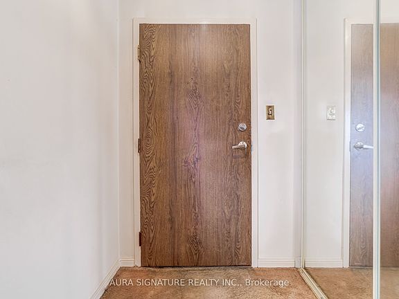 3rd image of 40 Richview Rd #203