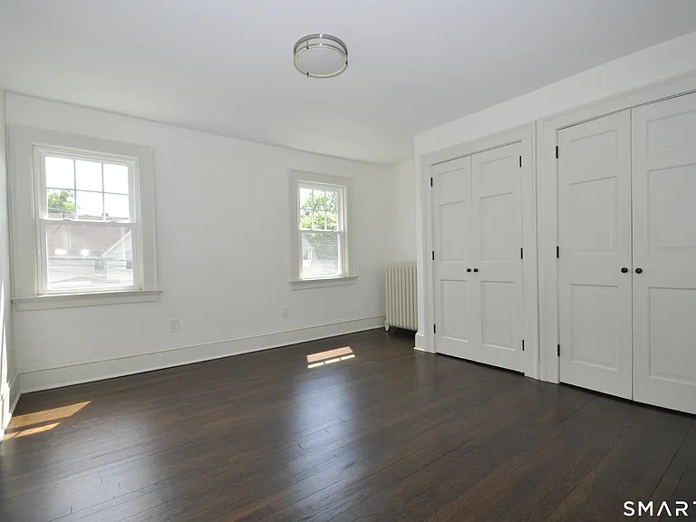 20 Mountain St — Photo 17