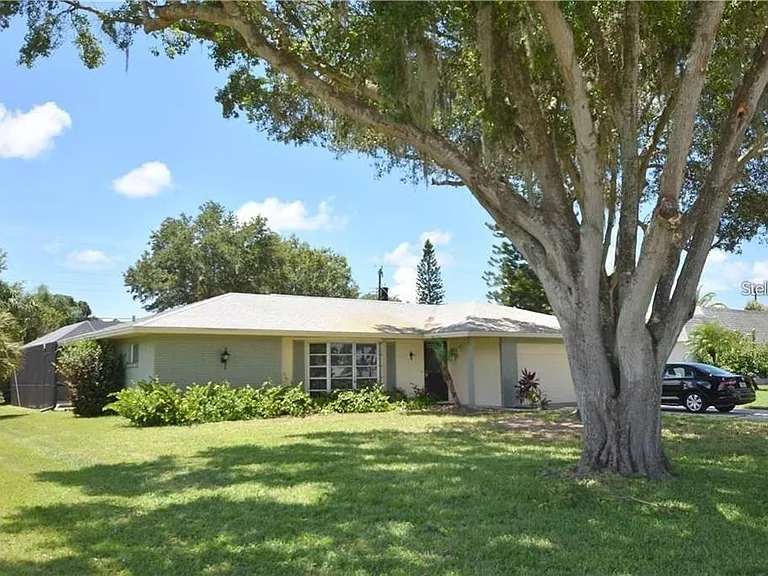 3926 Calliandra Dr — Photo 1