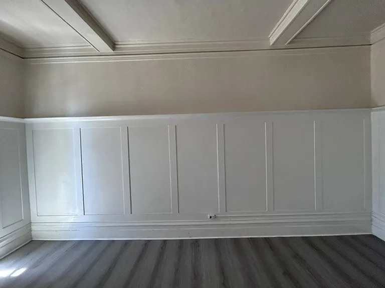 Coming soon, Spacious, Studio, One Bath Unit, with upgraded floors, above commercial shops — Photo 6