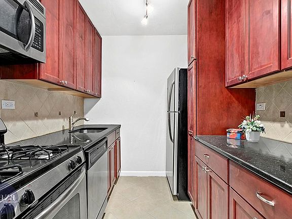 4th image of 382 Central Park W APT 5U