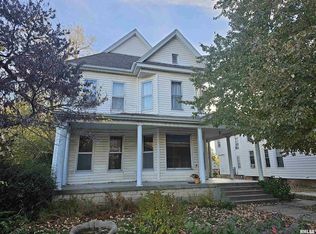 517 W College Ave, Jacksonville, IL 62650