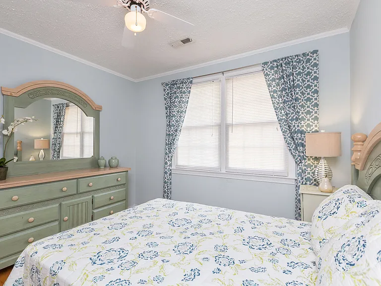 614 Peninsula Dr — Photo 8