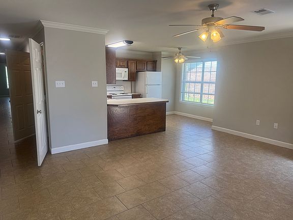 2nd image of 2047 Silver Springs Cir APT A