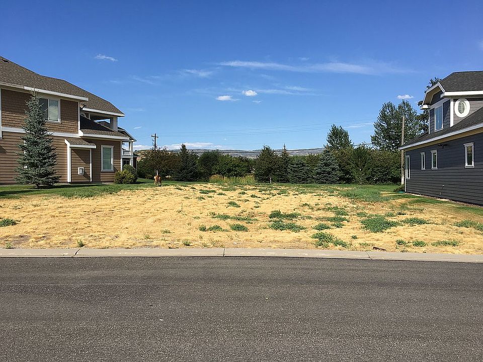 View of lot from front