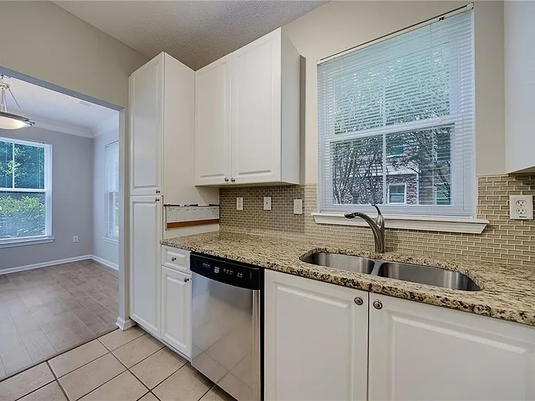 10 Perimeter Summit Blvd NE #3102 — Photo 24