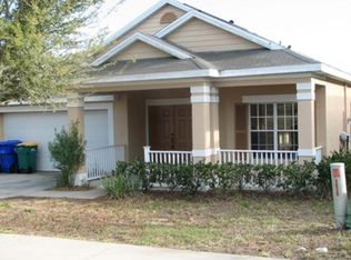 1028 Longville Cir, Tavares, FL 32778