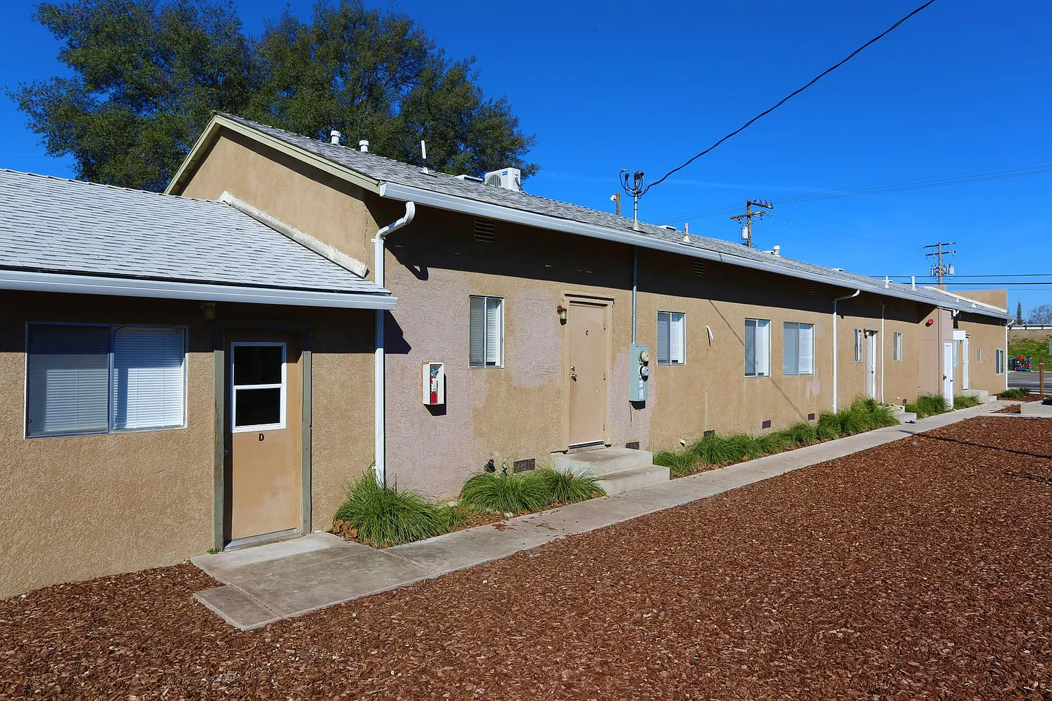 9817 N Stephens St #D photo 1