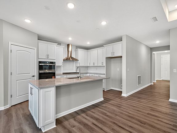 3rd image of 13129 Seven Springs Ln