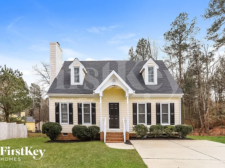 3 Lyle Ct — Photo 1