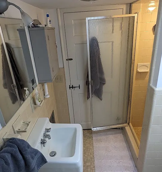 Bathroom overview.