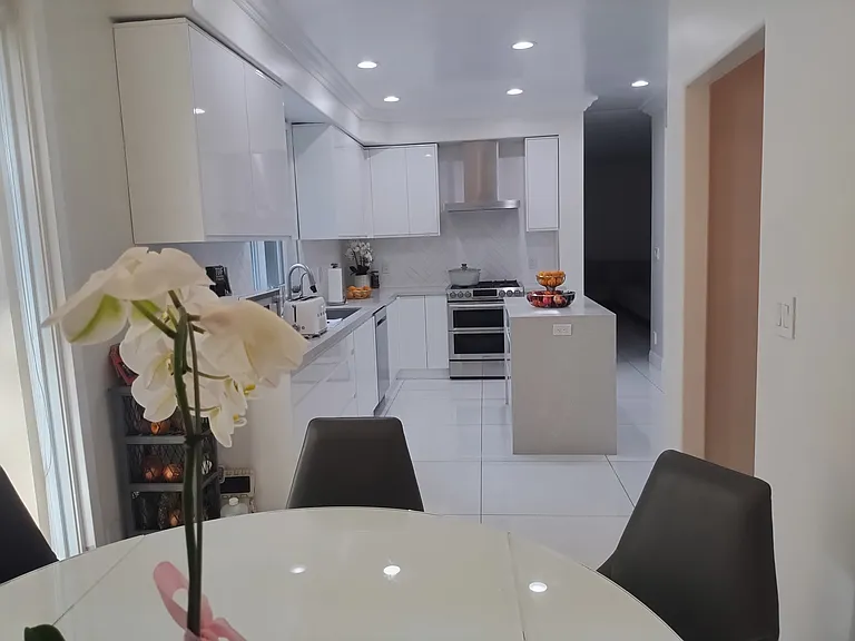 5711 Aura Ave — Photo 12
