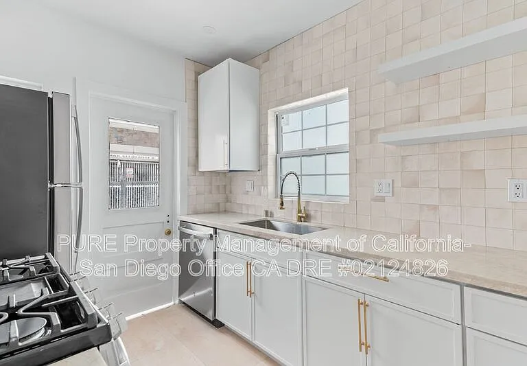 4218-28 Iowa St #4228 — Photo 13