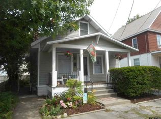 23 Spruce St, Schenectady, NY 12304