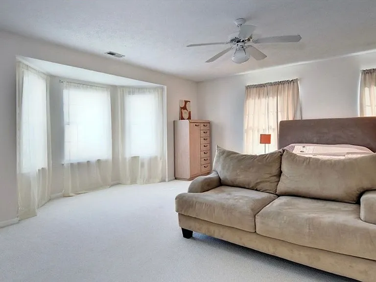 110 Bugle Ct — Photo 30