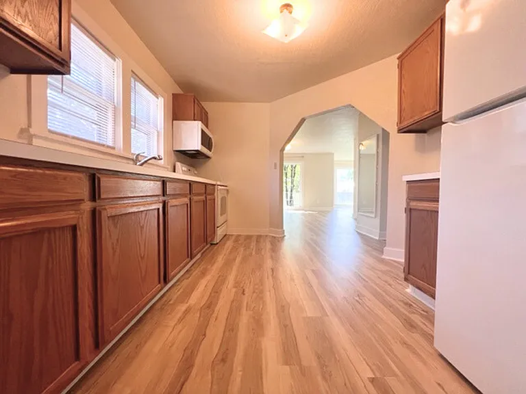 4022 N Christine St — Photo 9
