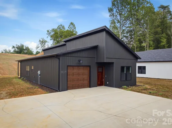 917 Overlook Dr SW, Lenoir, NC 28645