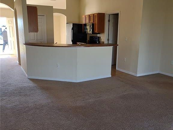 4th image of 2028 NE 5th Ave