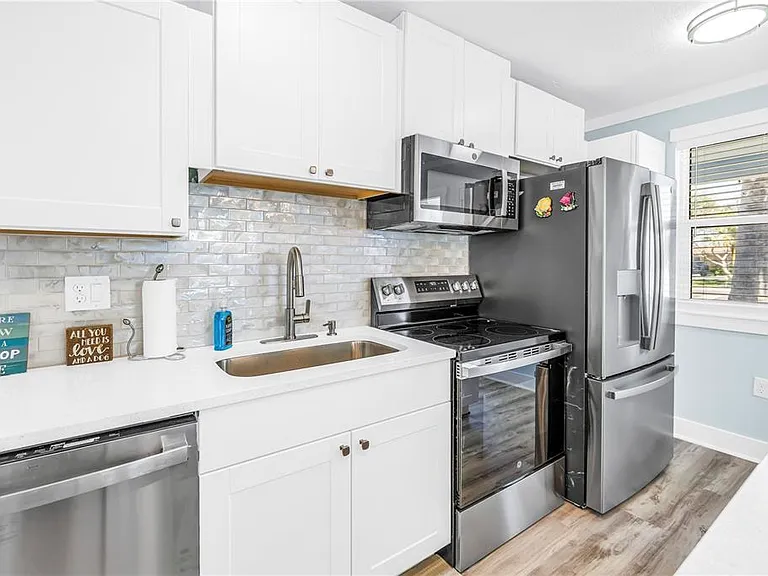 6892 Gulf Winds Dr #1 — Photo 10