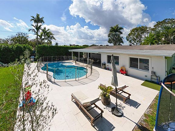 4th image of 7901 SW 97th Pl