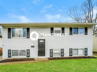 2684 Glenbriar St, Columbus, OH 43232