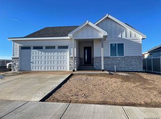 2306 Ledoux Dr, Cheyenne, WY 82007