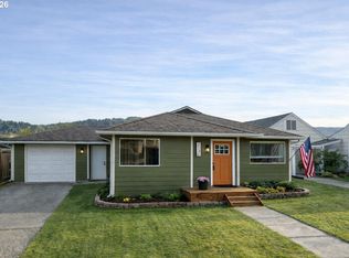 2136 Greenwood Ave, Reedsport, OR 97467