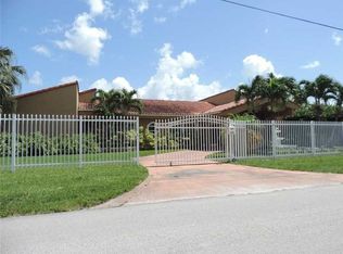 10900 SW 26th St, Miami, FL 33165