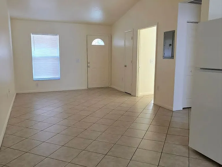 8325 Omaha Cir — Photo 4