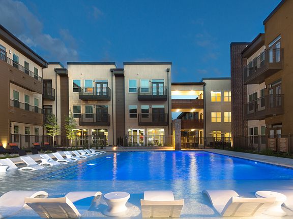 3rd image of 3736 Glencoe St APT 1212
