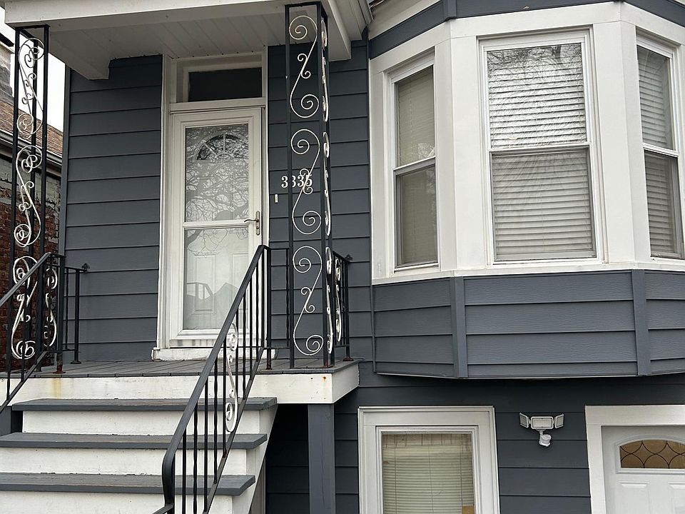 1st image of 3335 S Hoyne Ave #1