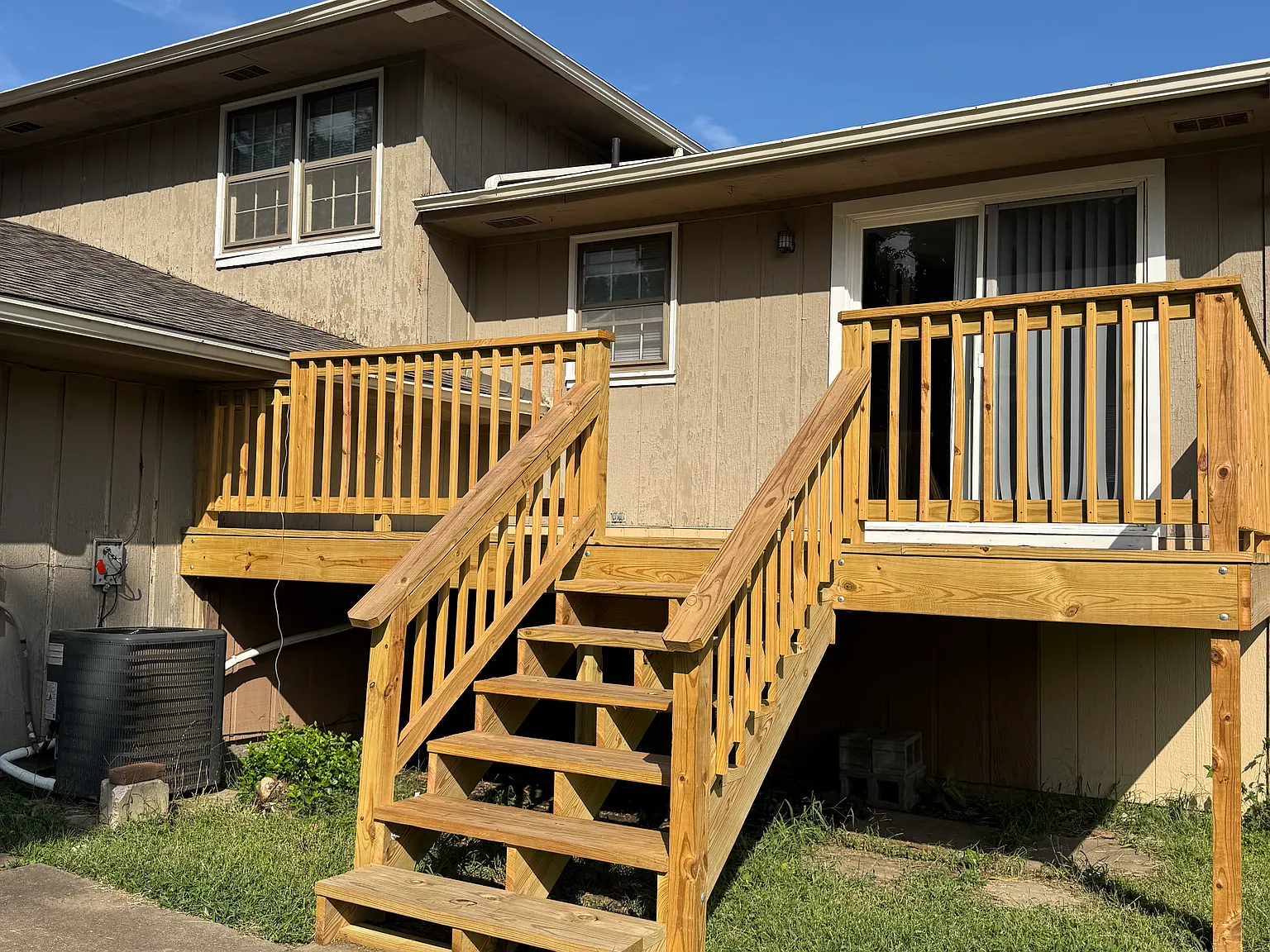 2702 Melrose Ln — Photo 2