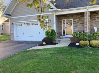 64 Lorenzo Dr, Troy, NY 12180