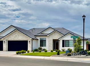 4068 S Crimson Fields Dr, Washington, UT 84780