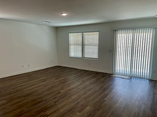2586 Aaron Pl — Photo 6