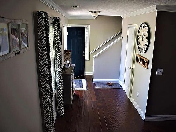 4th image of 4059 Redroyal Ave