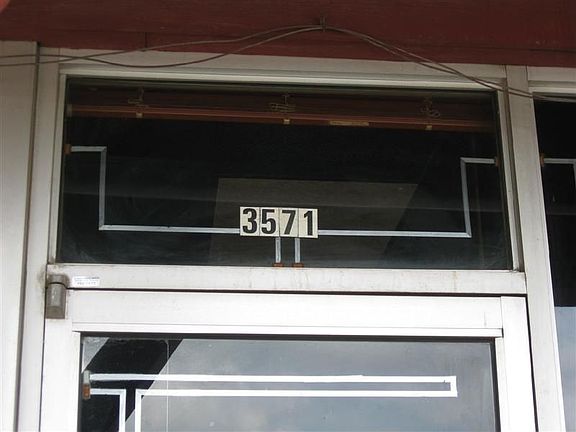 3569 Mendenhall Rd, Memphis, TN 38115