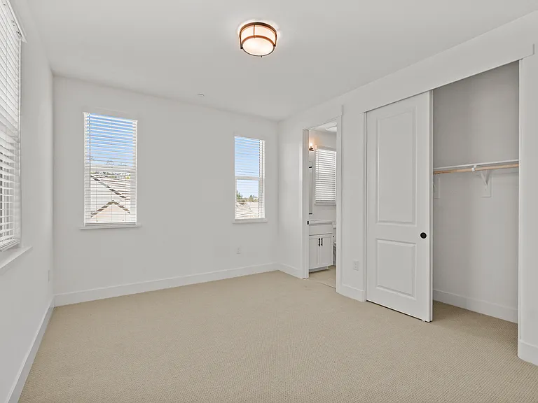 9560 Tenaya Peak Pl — Photo 17