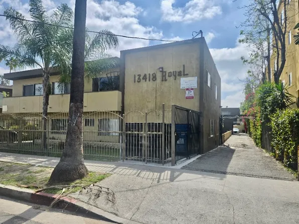 13418 Vanowen St #1, Van Nuys, CA 91405