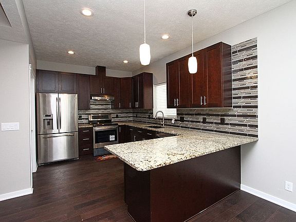 5th image of 432 S 55th St